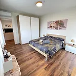 Satori House Apartman *
