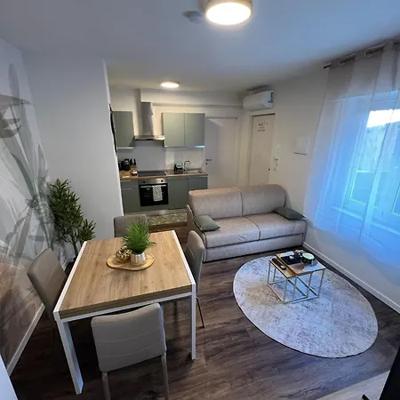Satori House شقة *